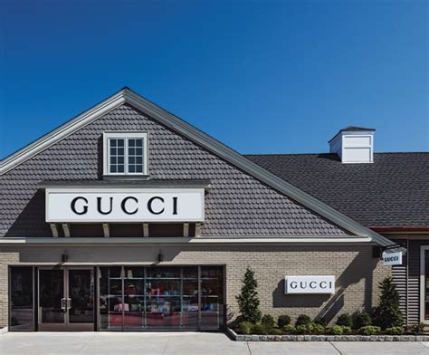 gucci premium outlet online.